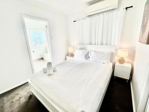 Renovated Queenslander - Upstairs 2km To Stadium - Accommodation Mermaid Beach 2
