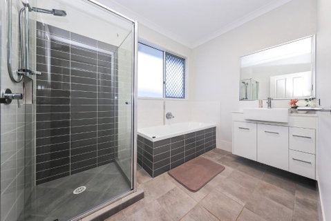 Redcliffe - Accommodation Mermaid Beach 2