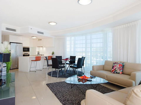 Reflections Tower 2 Unit 401 - Accommodation Mermaid Beach 2