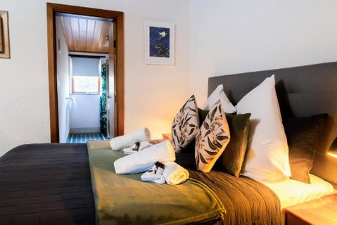 Reillys Wines Heritage Cottages - Accommodation Mermaid Beach 3