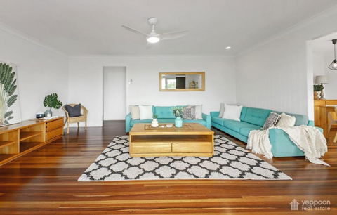 RELAX @48 CLOSE TO BEACH Sleeps 7 - Accommodation Mermaid Beach 3