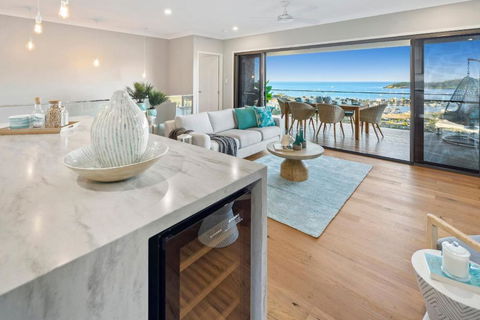 Relax & Daydream At 2 Elementa - Accommodation Mermaid Beach 3