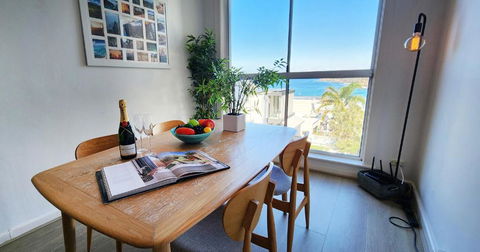 Relaxed Coastal Living With Fantastic Sea Views - Accommodation Mermaid Beach 0