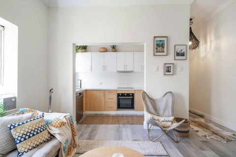 Relaxed Coogee Coastal Living With Ocean Views - Accommodation Mermaid Beach 2