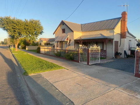 Relaxing On Vale B & B - Accommodation Mermaid Beach 0