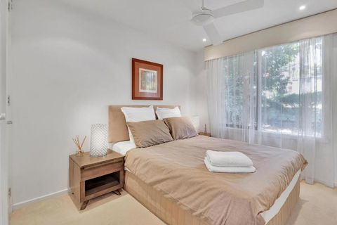 Ren Basera - Accommodation Mermaid Beach 3