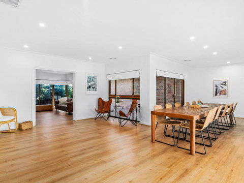Retreat House - Accommodation Mermaid Beach 3