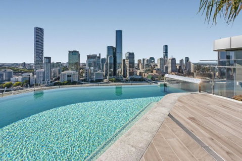 River-View Unit With Rooftop Pool Near Museums - Accommodation Mermaid Beach 0