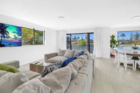 Riverside 3Bedroom Sunny House In Surfers Paradise - Accommodation Mermaid Beach 3