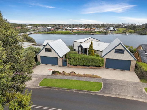 Riverview - Accommodation Mermaid Beach 2