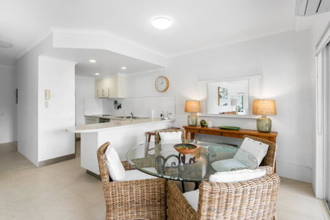 Riviera Noosa Resort - Accommodation Mermaid Beach 2