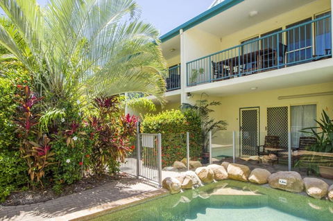SAILS 9 Beachfront Getaway Horseshoe Bay - Accommodation Mermaid Beach 2