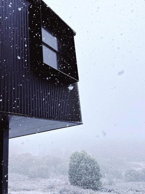 Roam Merrijig - Luxury Stay With Mountain Views - Foothills Of Mt Buller - Accommodation Mermaid Beach 3