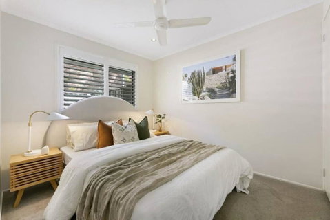 Riviera Road Miami - 4BRM Dual Villa - Accommodation Mermaid Beach 1