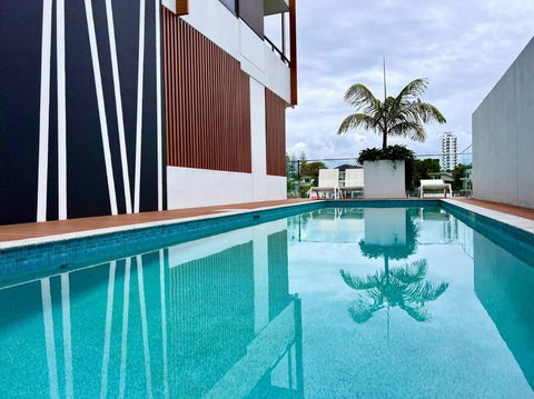 Romantic Apartment In Surfers - Accommodation Mermaid Beach 0