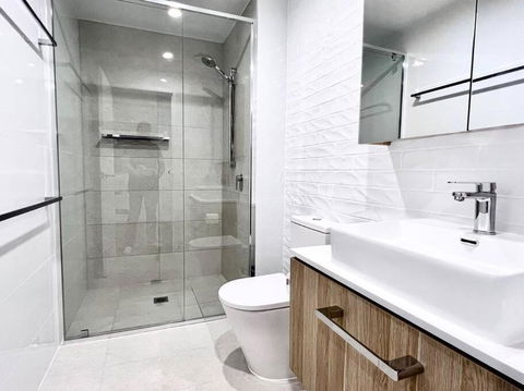 Romantic Apartment In Surfers - Accommodation Mermaid Beach 3