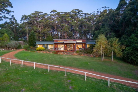 Roo Corner I Private Properties - Accommodation Mermaid Beach 0