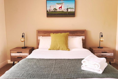 Rooftops On Henrycentre Of West End Cafes - Accommodation Mermaid Beach 0