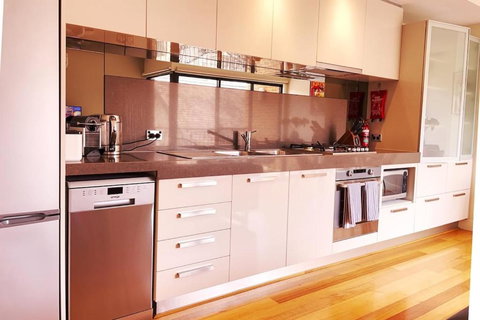 Rooftops On Henrycentre Of West End Cafes - Accommodation Mermaid Beach 3