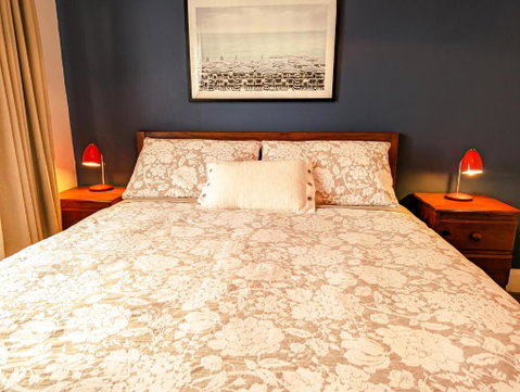 Room @ 88 - Accommodation Mermaid Beach 1