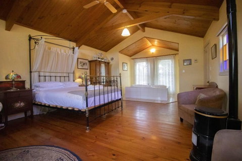 Rose Petal Cottage - Accommodation Mermaid Beach 0