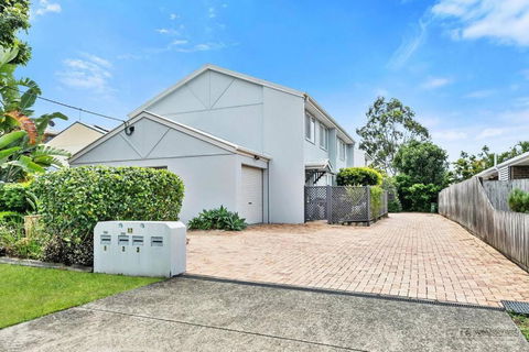 Rosella Rise! - Accommodation Mermaid Beach 2