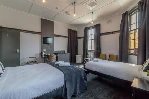 Royal Hotel Ryde - Accommodation Mermaid Beach 3