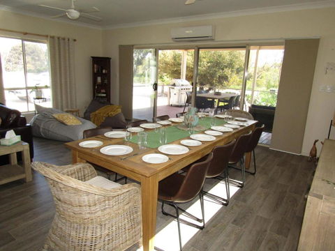 Royston Retreat - Accommodation Mermaid Beach 3