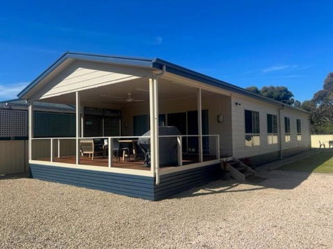 Royston Retreat - Accommodation Mermaid Beach 0