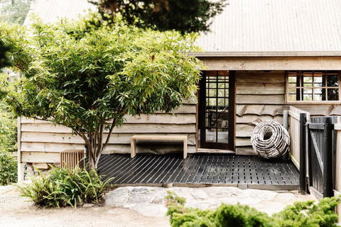 SABI Award Winning Designer Cabin - Accommodation Mermaid Beach 3