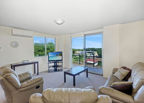 Sail Away - Accommodation Mermaid Beach 3