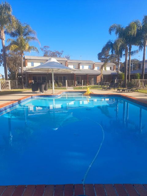 Sailz Villa 9 - Accommodation Mermaid Beach 2