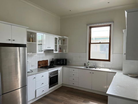 Saltwater Bungalow - WiFi - Accommodation Mermaid Beach 2