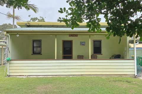 SALTYS AMITY POINT - Accommodation Mermaid Beach 0