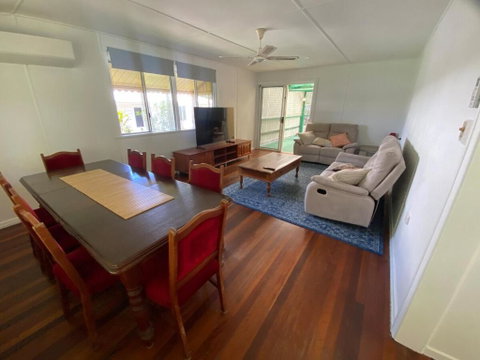 Samantha - Accommodation Mermaid Beach 0