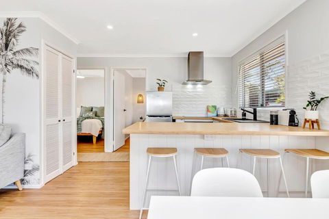 Sanbis Cabin - Hidden Boutique Retreat, Sea Views - Accommodation Mermaid Beach 3
