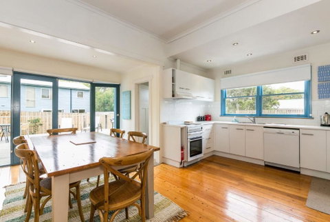 Sand Surf And Sunshine - Accommodation Mermaid Beach 1