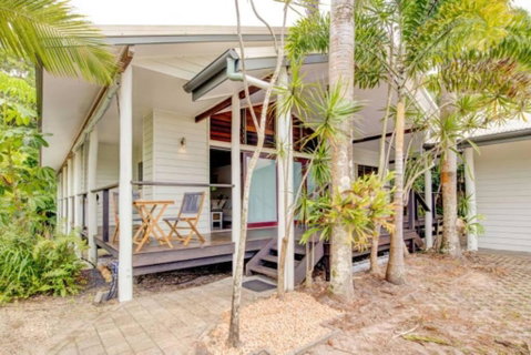 Sandalwood - Accommodation Mermaid Beach 3