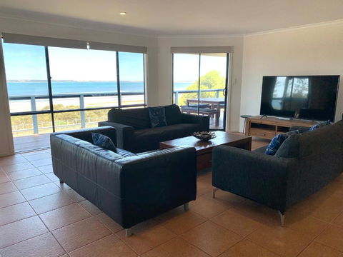 Sandcastle - A Esplanade Place, Stunning Views - Accommodation Mermaid Beach 1