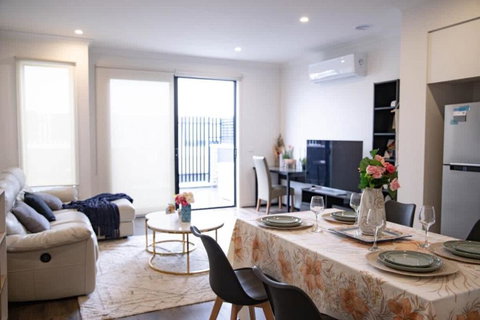 Sandford Estate - Luxury Living In Carrum Downs - Accommodation Mermaid Beach 1