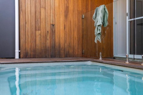 Sandhurst - Oceanstays - Accommodation Mermaid Beach 2