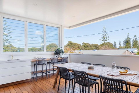 Sandhurst - Oceanstays - Accommodation Mermaid Beach 3