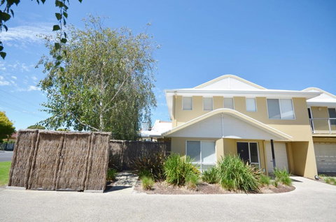 Sandpiper 10 - Close To Town And Beach - Accommodation Mermaid Beach 0