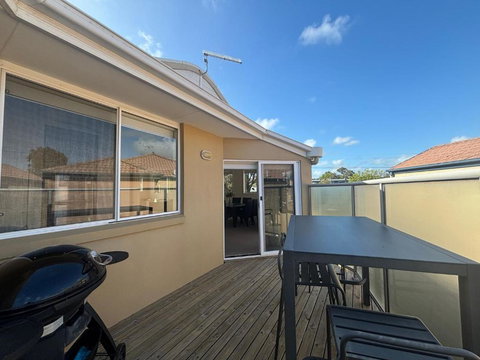 Sandpiper 10 - Close To Town And Beach - Accommodation Mermaid Beach 3