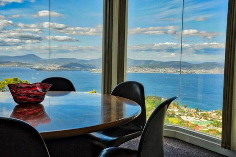 Sandy Bay Townhouse - Accommodation Mermaid Beach 0