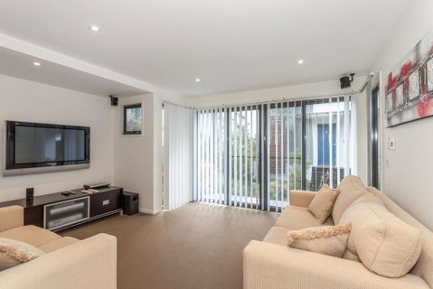 Sandy Beach One - Accommodation Mermaid Beach 2