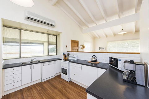 Sheoak On Wedge - Well Appointed Property Close To Beach - Accommodation Mermaid Beach 1