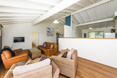Sheoak On Wedge - Well Appointed Property Close To Beach - Accommodation Mermaid Beach 3