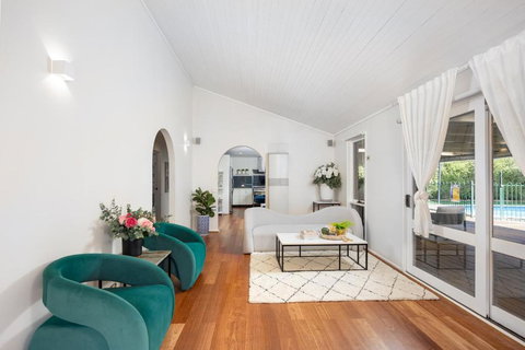Shine Carrum Down - Family Oasis With Heated Pool - Accommodation Mermaid Beach 0