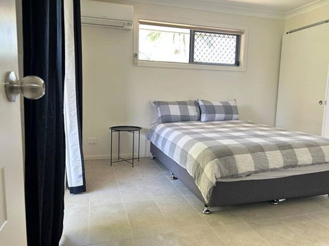 Stay At Bambas - Accommodation Mermaid Beach 2